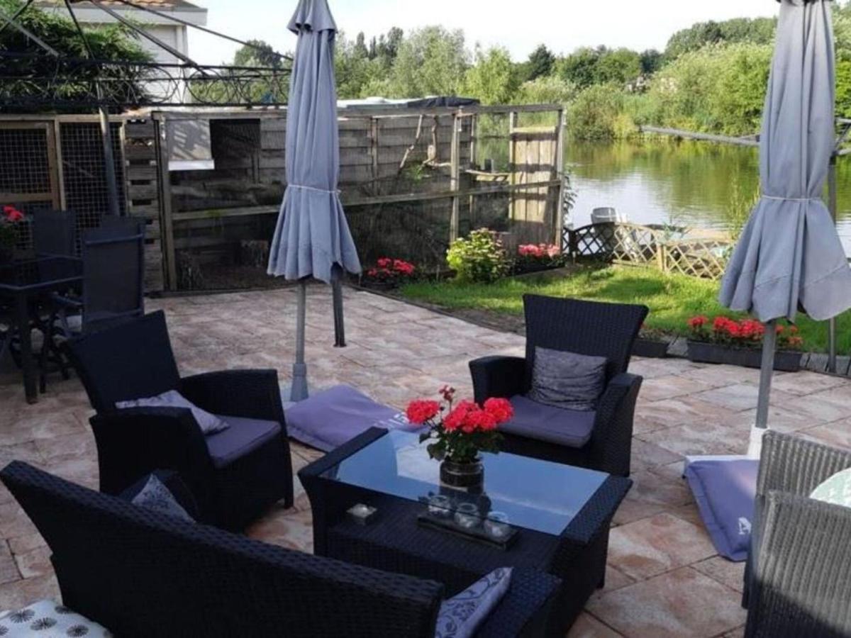Fantastic Villa In Ooltgensplaat With Jetty מראה חיצוני תמונה