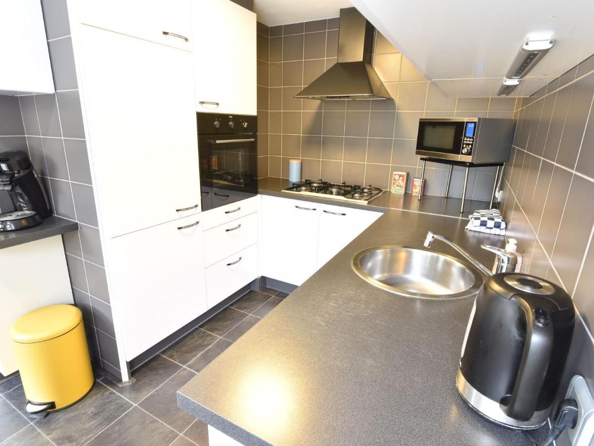 Fantastic Villa In Ooltgensplaat With Jetty מראה חיצוני תמונה