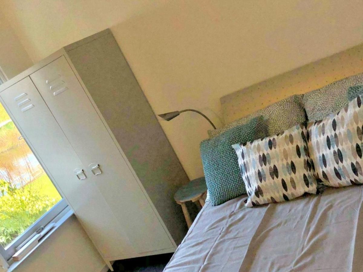 Fantastic Villa In Ooltgensplaat With Jetty מראה חיצוני תמונה
